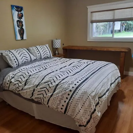 Beaver Hut Bed And Breakfast-3